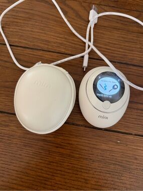 Mira White Portable Hormone Tracker